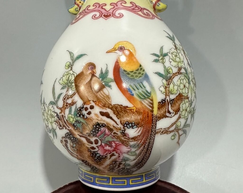 Qing Dynasty Qianlong enamel flower and bird poetry amphora