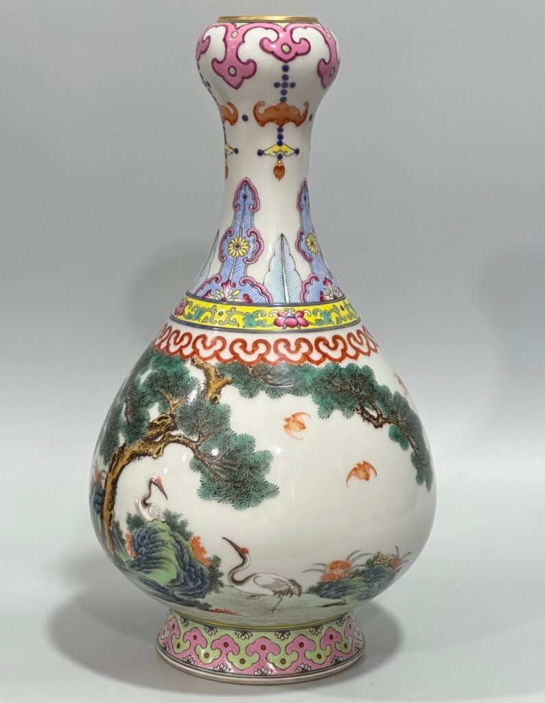 Qing Dynasty Qianlong pastel pine deer and crane garlic vase