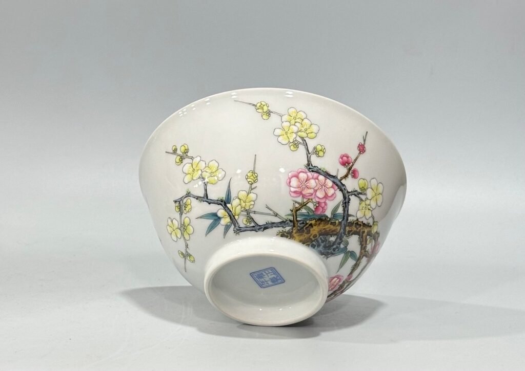 Qing Dynasty Yongzheng enamel plum and bamboo double clear bowl