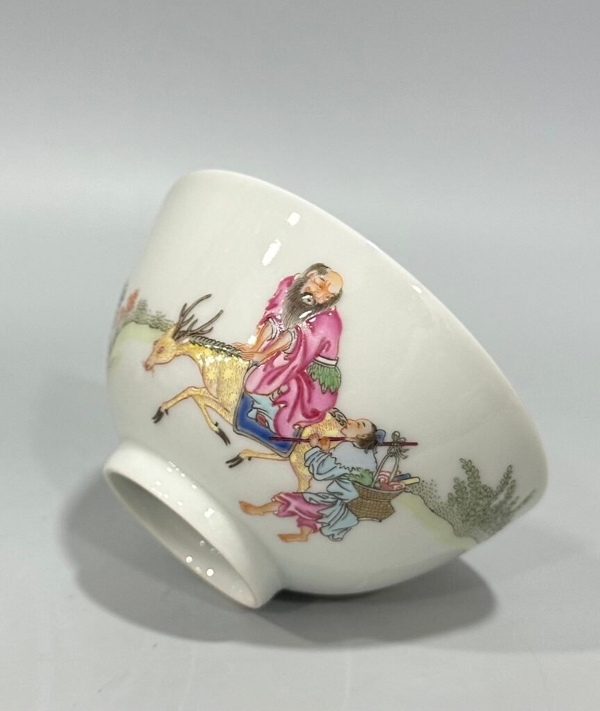Qing Dynasty Yongzheng pastel tea cup