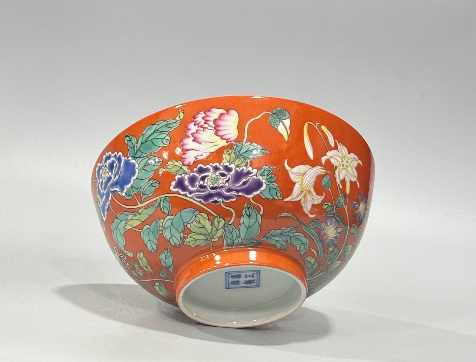 Qing Dynasty Yongzheng enamel flower bowl
