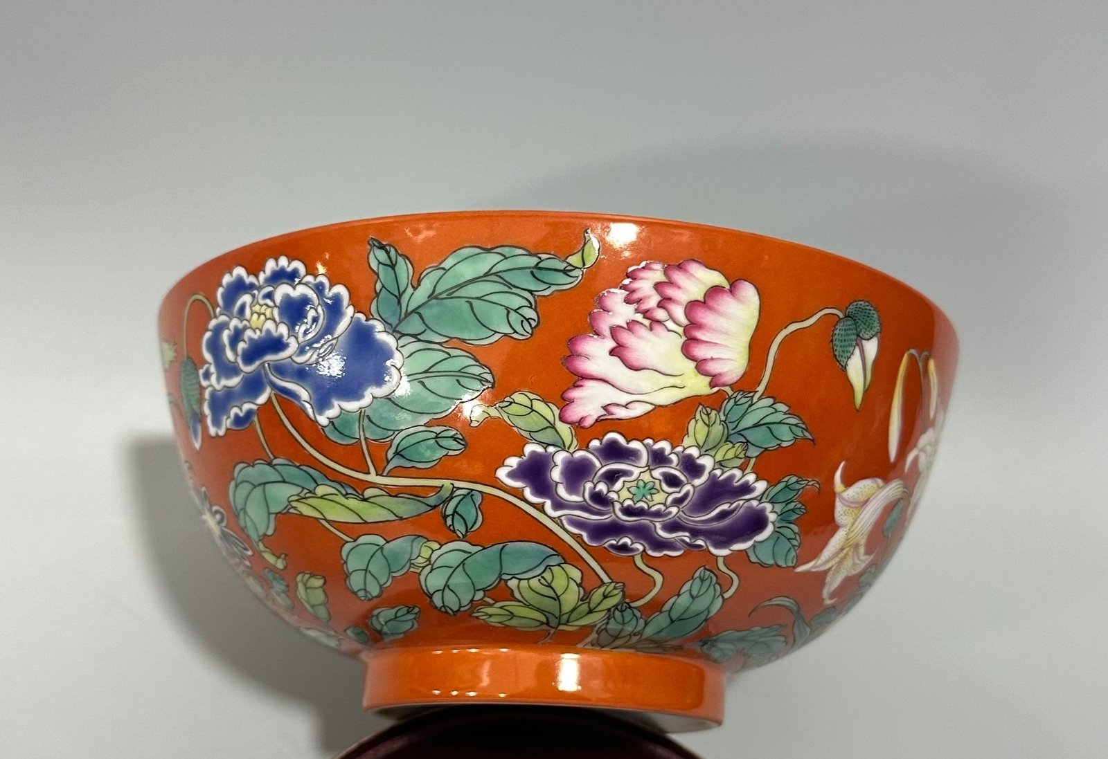 Qing Dynasty Yongzheng enamel flower bowl