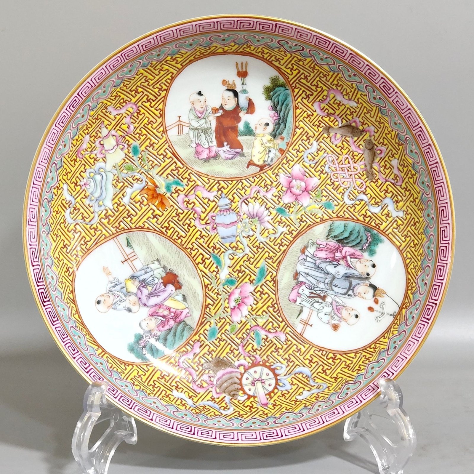 Qing Dynasty Hongxian window-opening baby play plate