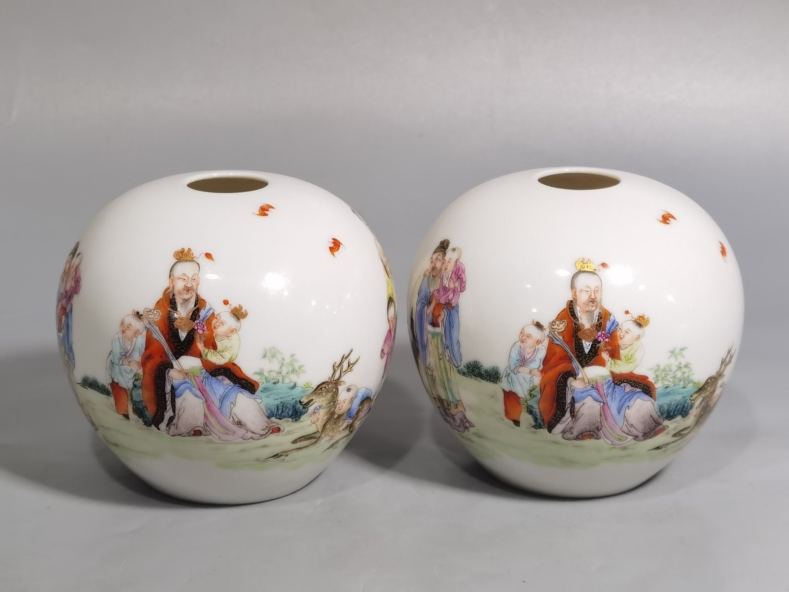 Qing Dynasty Hongxian year-Burner Putai pastel water bowl with the three stars