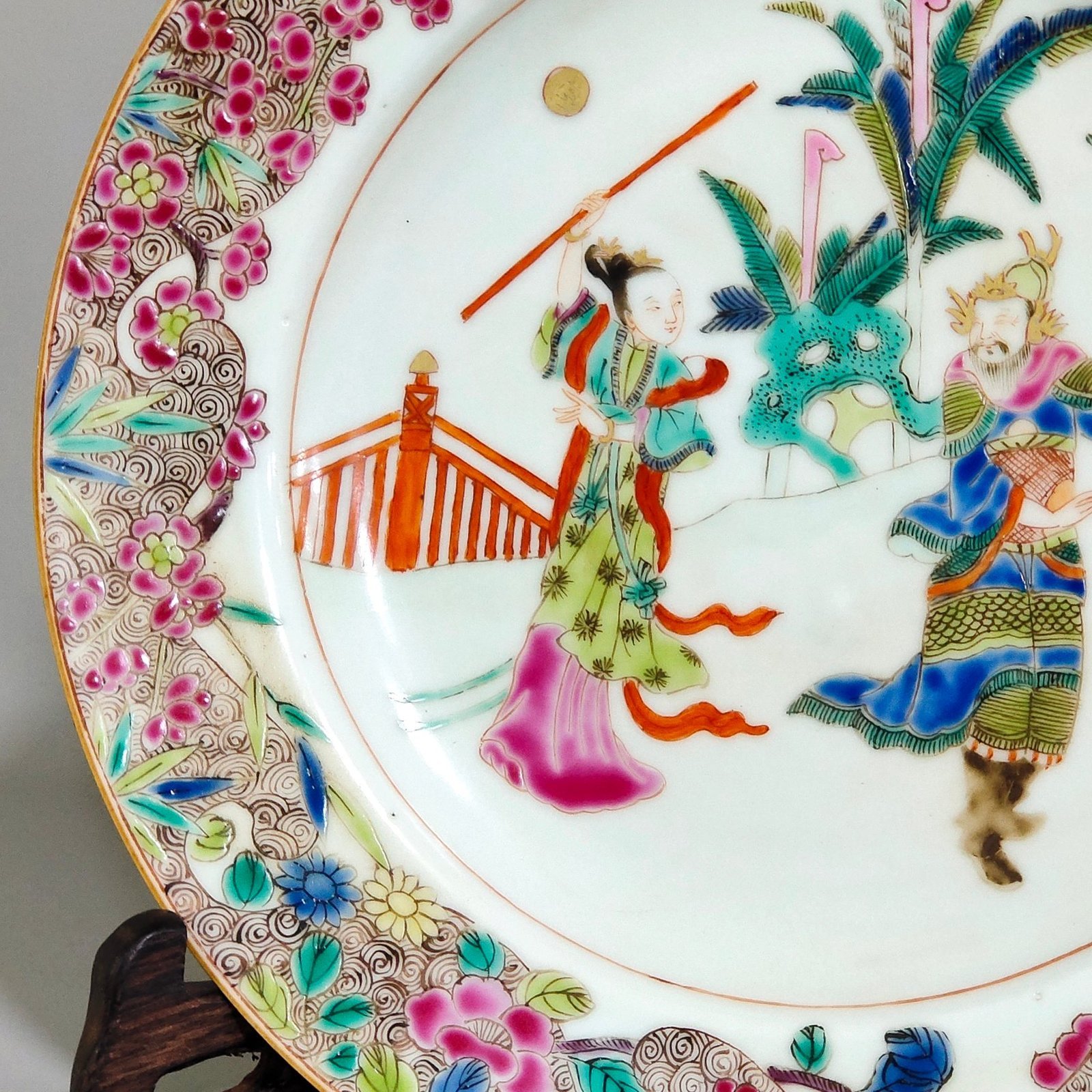 Qing Dynasty Overseas return and export character story plate