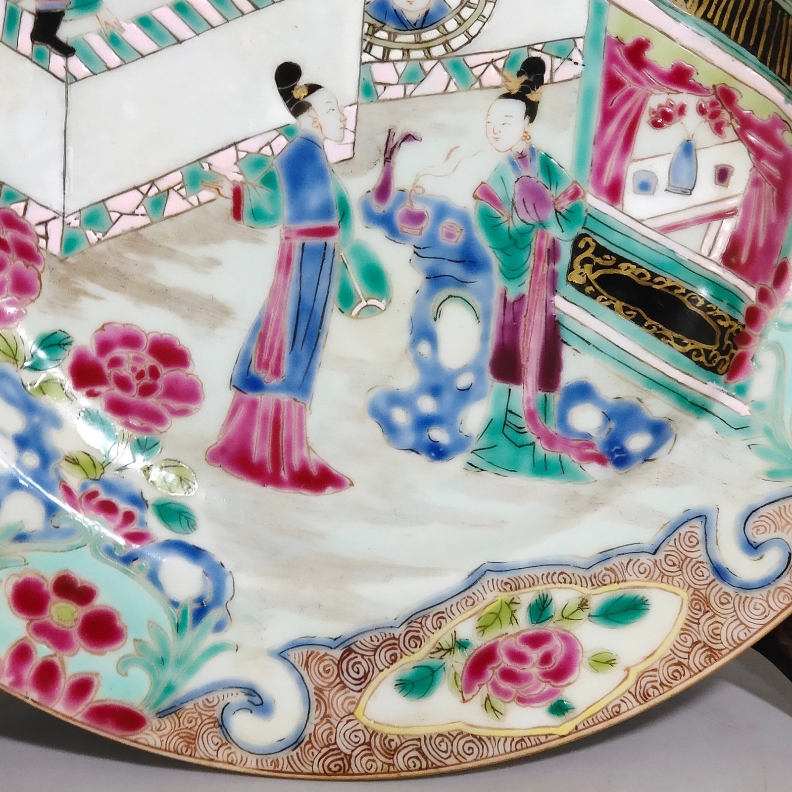 Qing Dynasty Overseas return and export character story plate