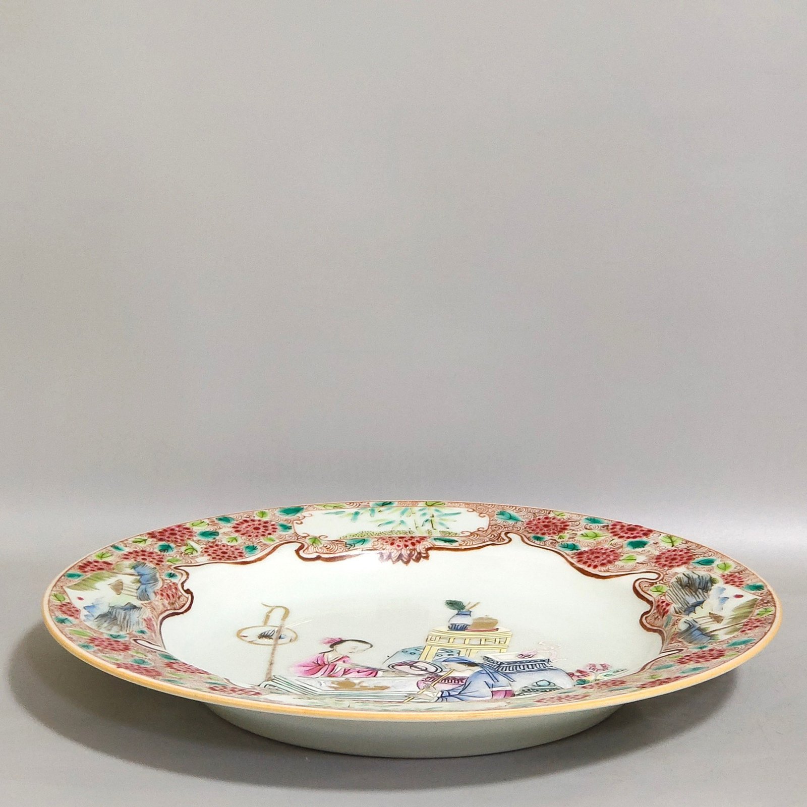 Qing Dynasty Overseas return and export character story plate