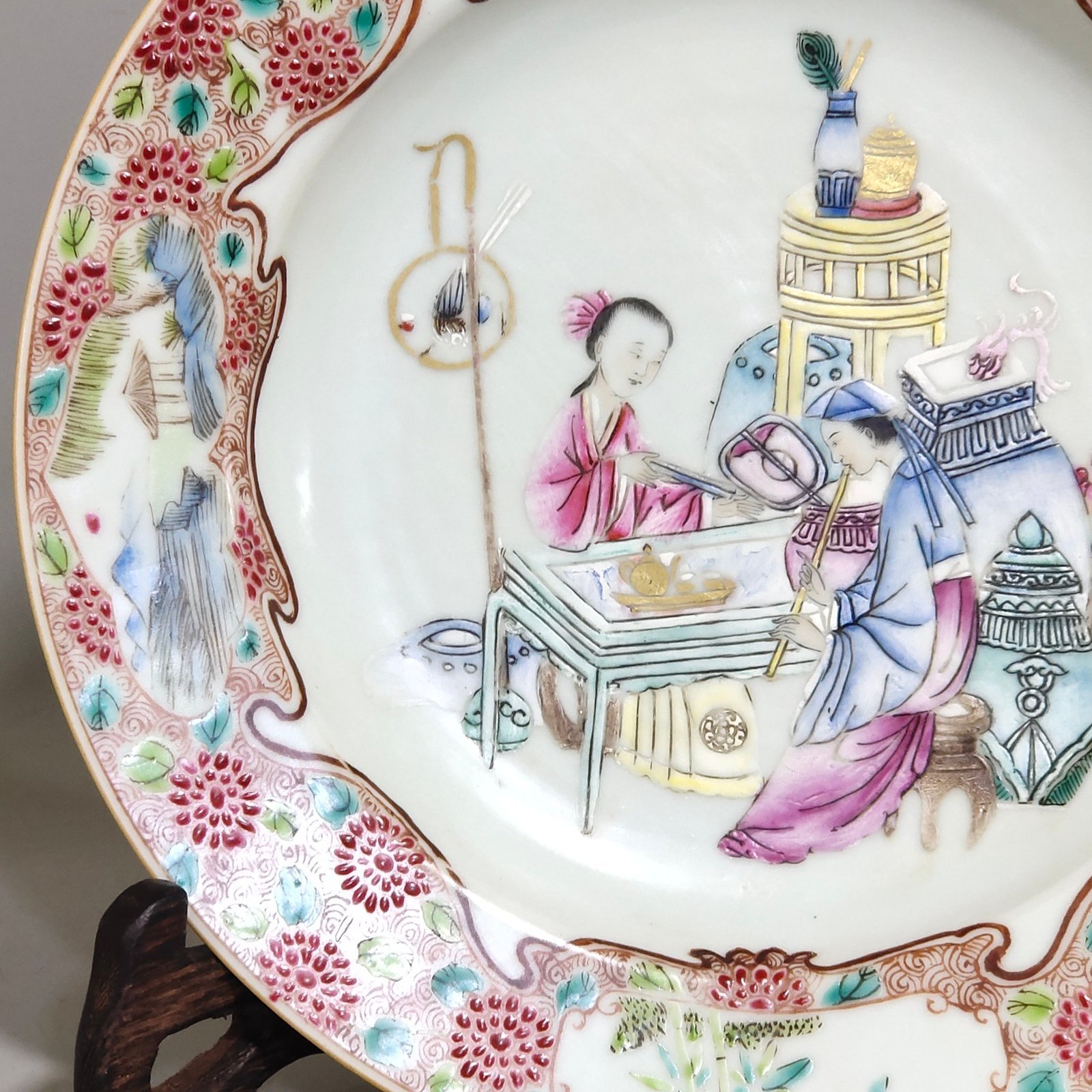 Qing Dynasty Overseas return and export character story plate