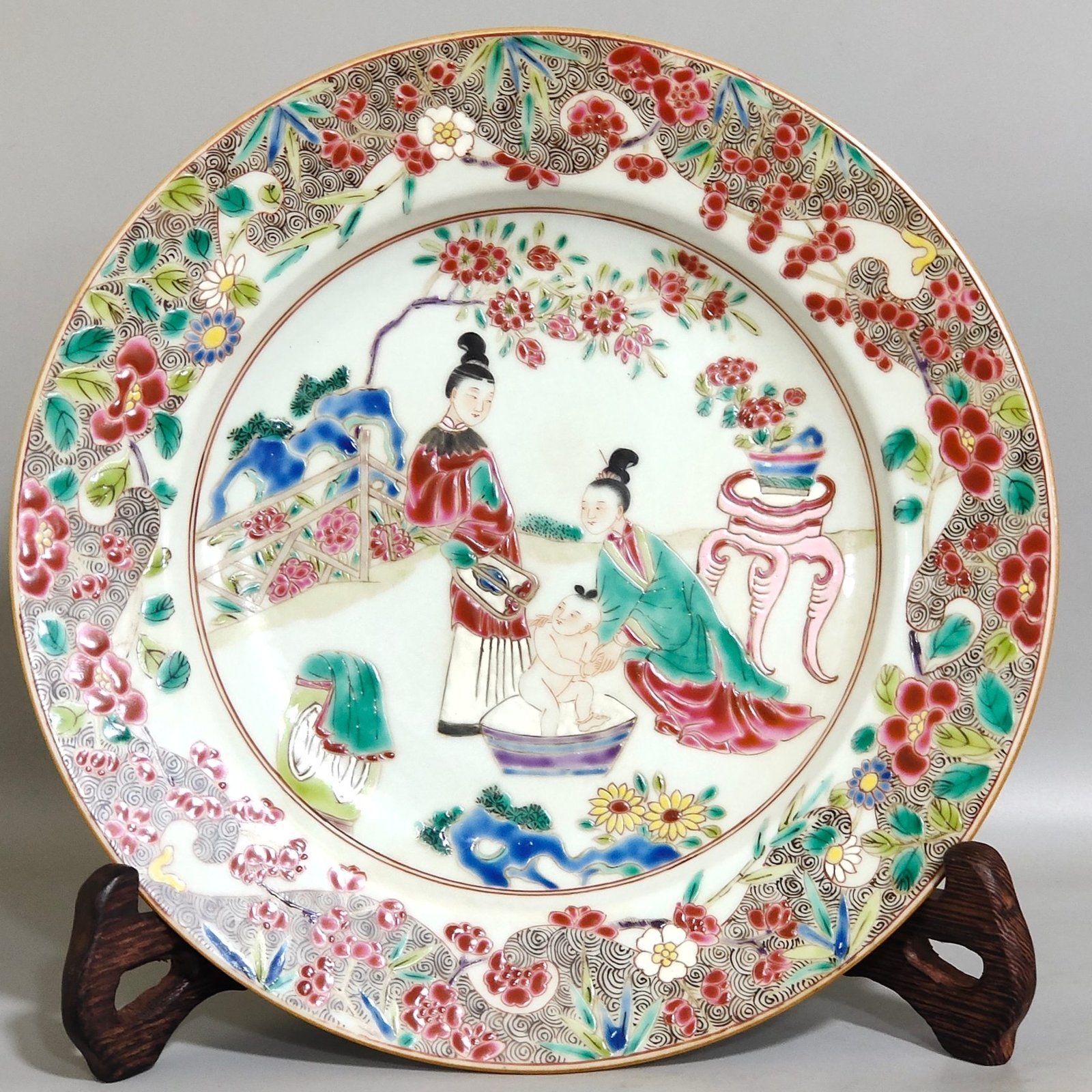 Qing Dynasty Overseas export sales of ladies’ belt picture plate