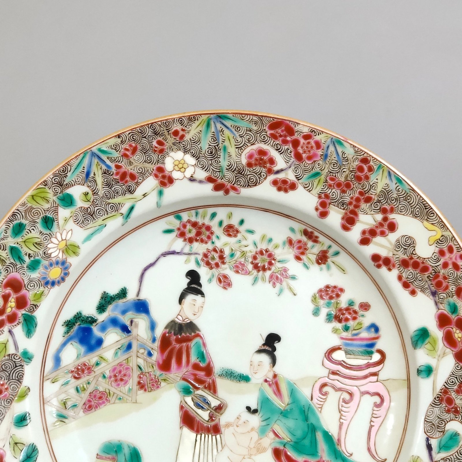 Qing Dynasty Overseas export sales of ladies’ belt picture plate