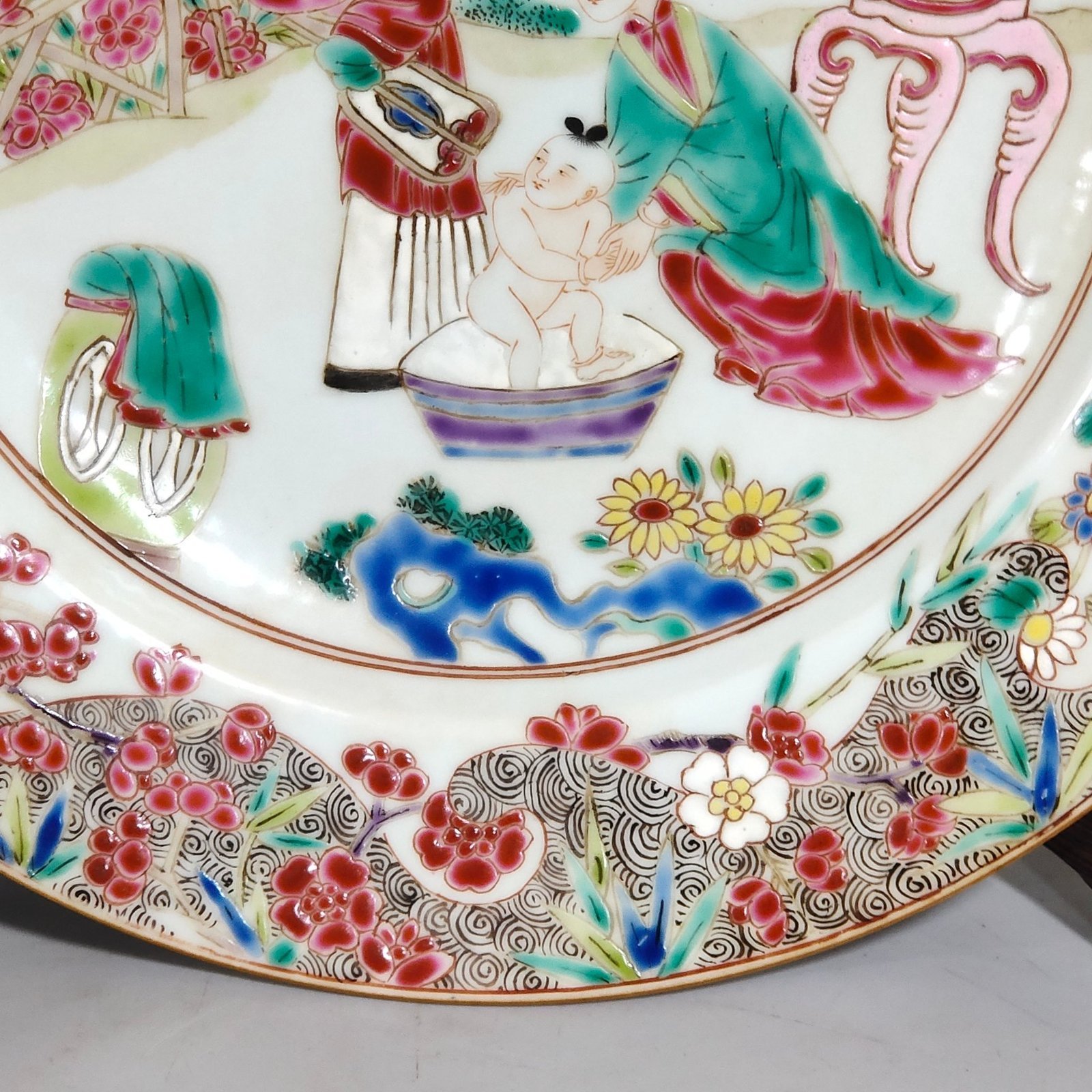 Qing Dynasty Overseas export sales of ladies’ belt picture plate