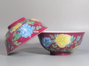 Qing Dynasty Kangxi pair of enamel and rouge peony flower palace bowls