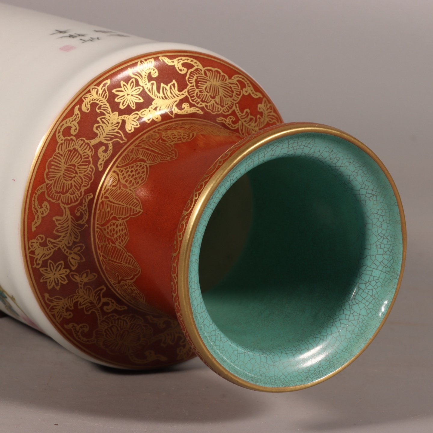Qing Dynasty Qianlong enamel color and gold-painted mallet vase