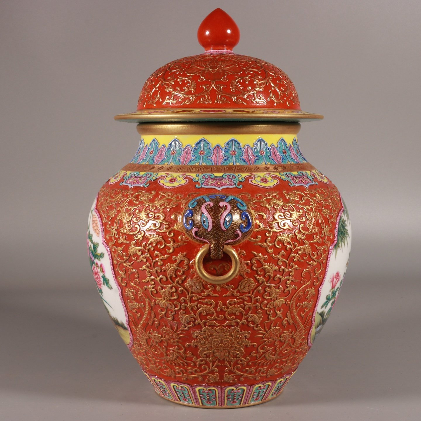 Qing Dynasty Qianlong enamel vitriol red and gold
