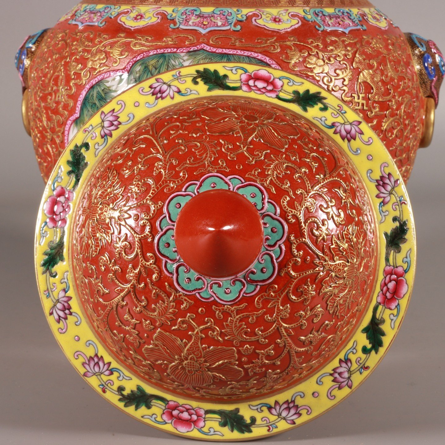 Qing Dynasty Qianlong enamel vitriol red and gold