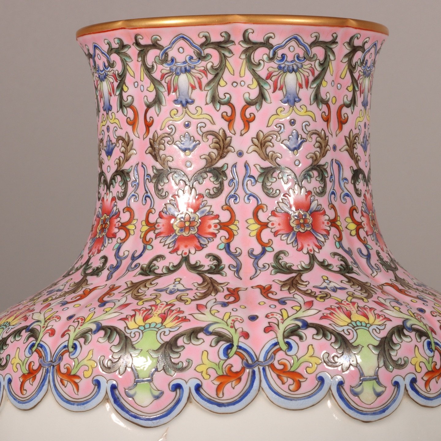 Qing Dynasty Qianlong enamel powder lantern vase