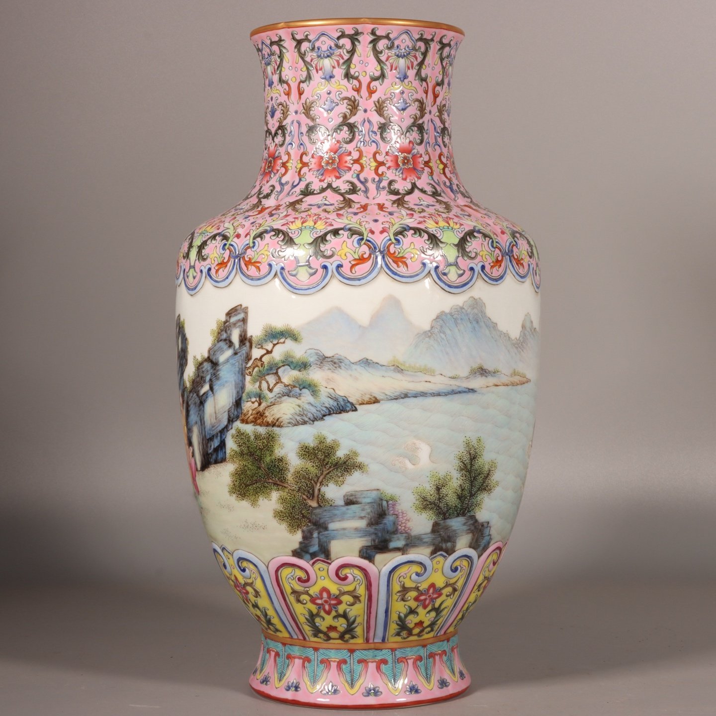 Qing Dynasty Qianlong enamel powder lantern vase