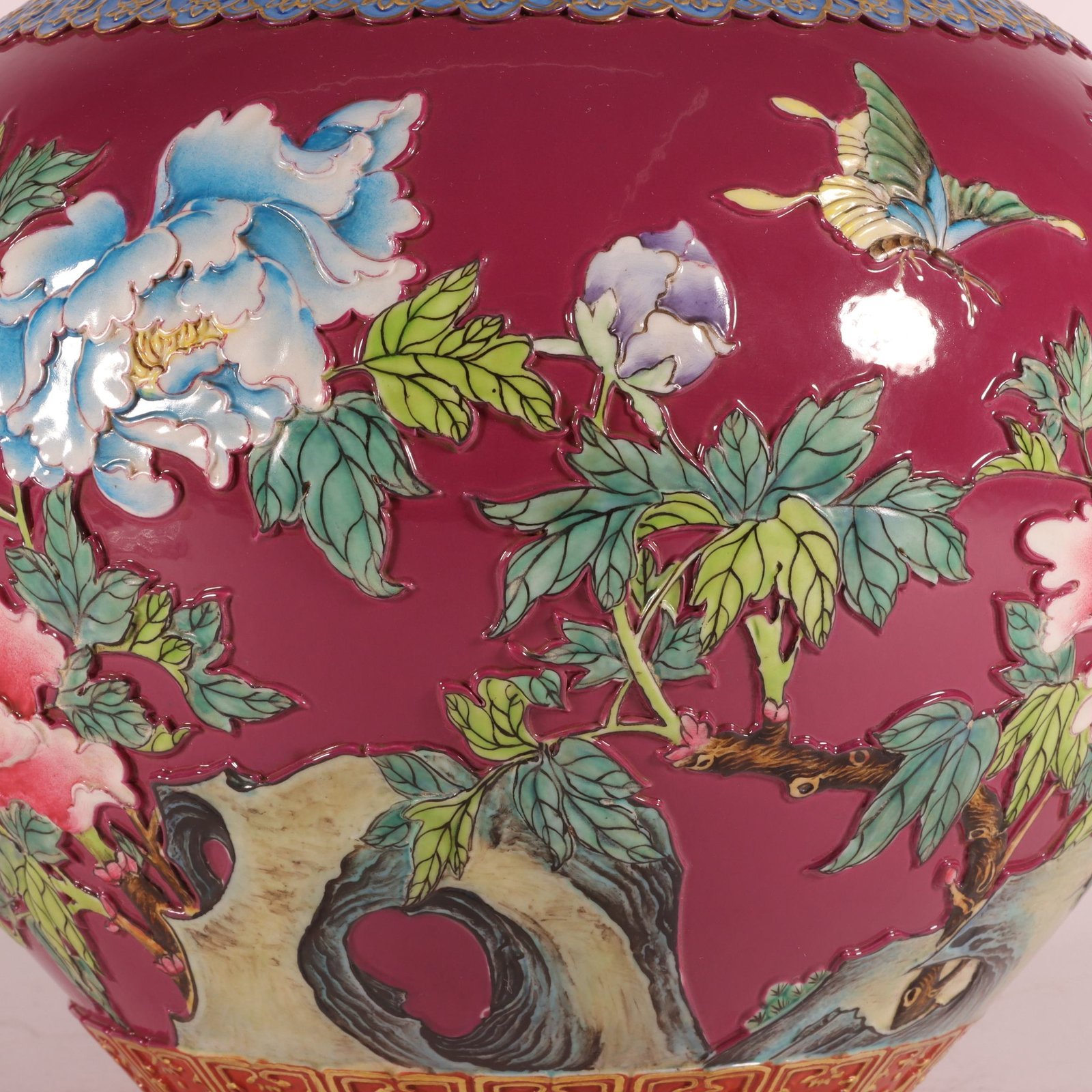 Qing Dynasty Qianlong gilt celestial vase