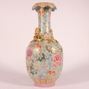 Qing Dynasty Qianlong an enamel-carved and gilded lotus-coiled dragon-turned-mouth bottle