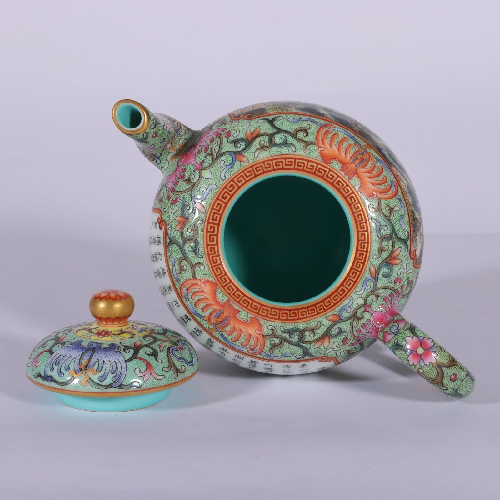 Qing Dynasty Qianlong pastel-painted pot with gilded twigs
