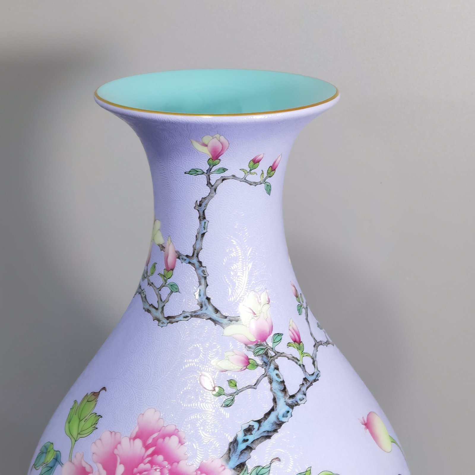 Qing Dynasty Qianlong enamel rolled peony flower olive vase