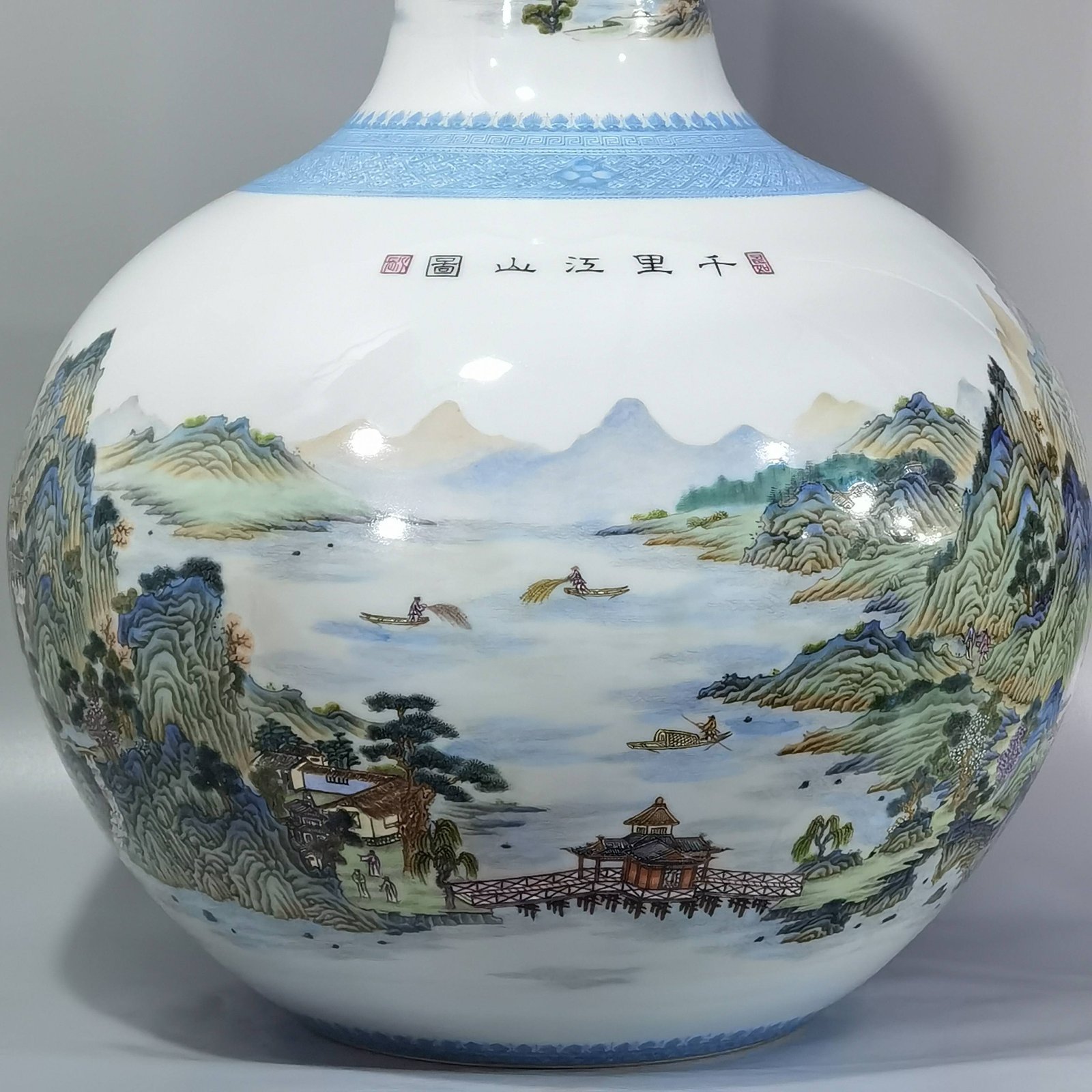 Qing Dynasty Qianlong enamel celestial vase with green edges