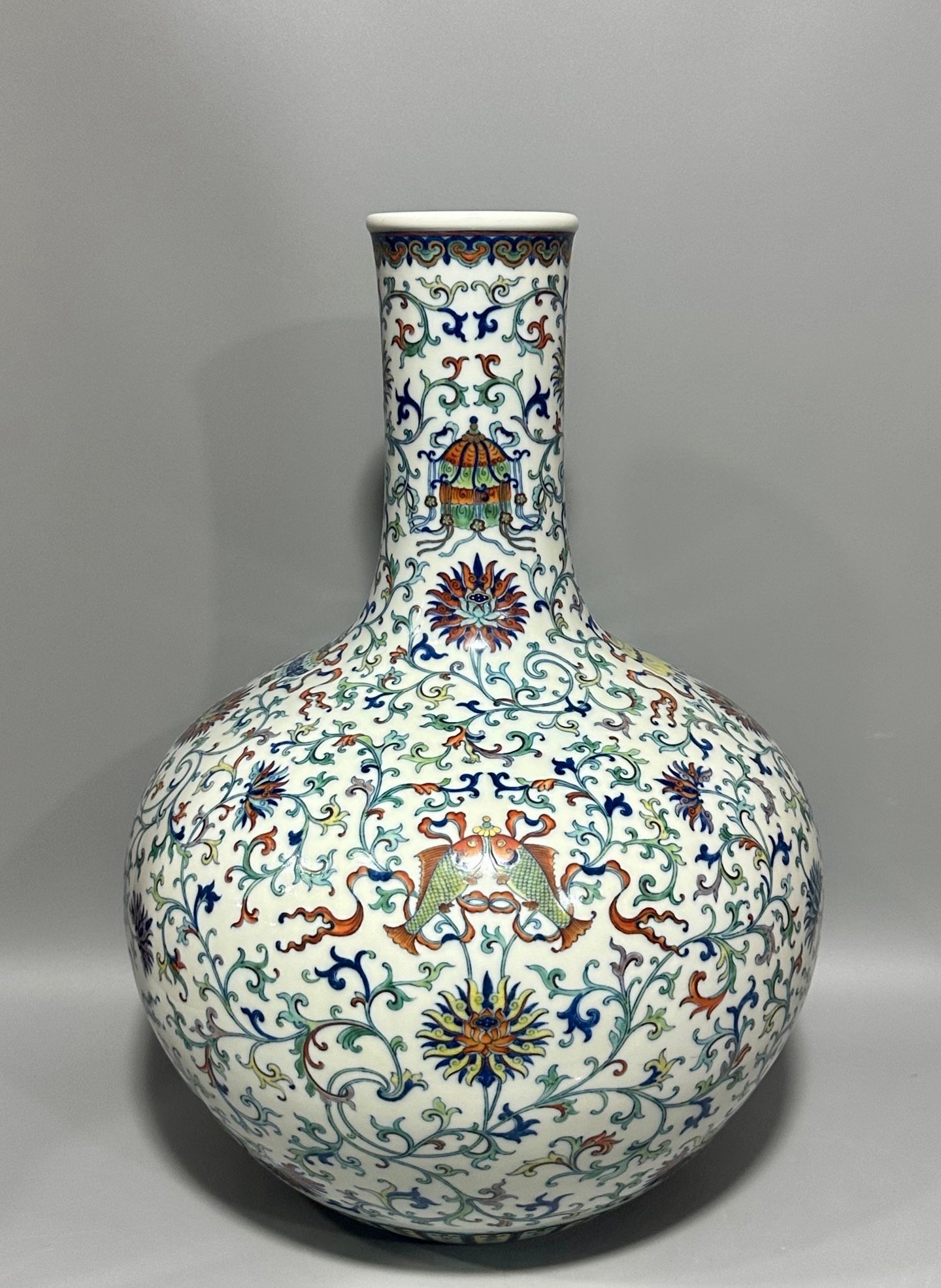 Qing Dynasty Qianlong the celestial sphere vase