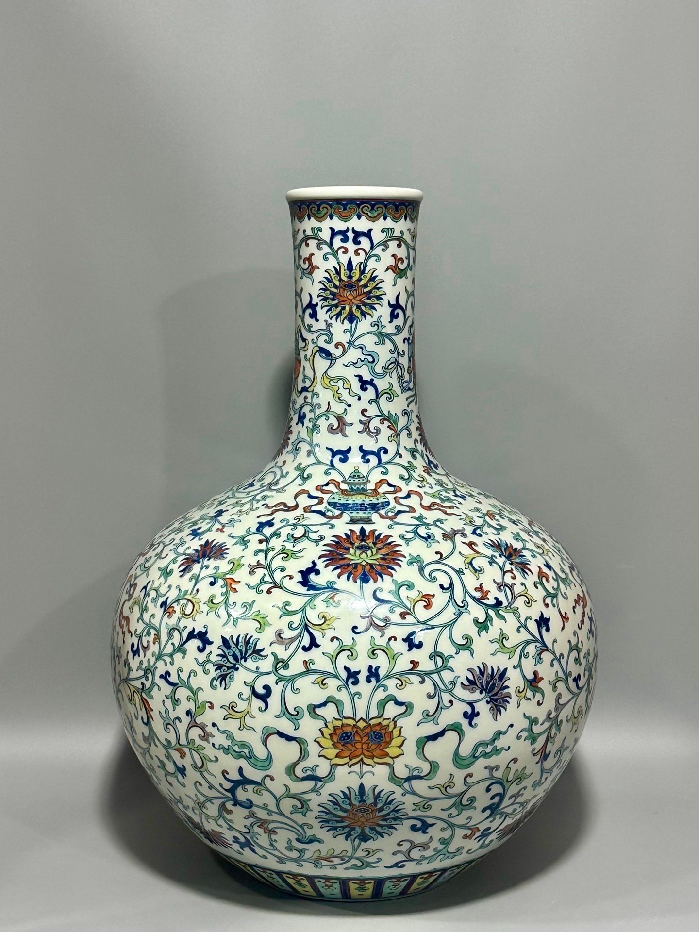 Qing Dynasty Qianlong the celestial sphere vase