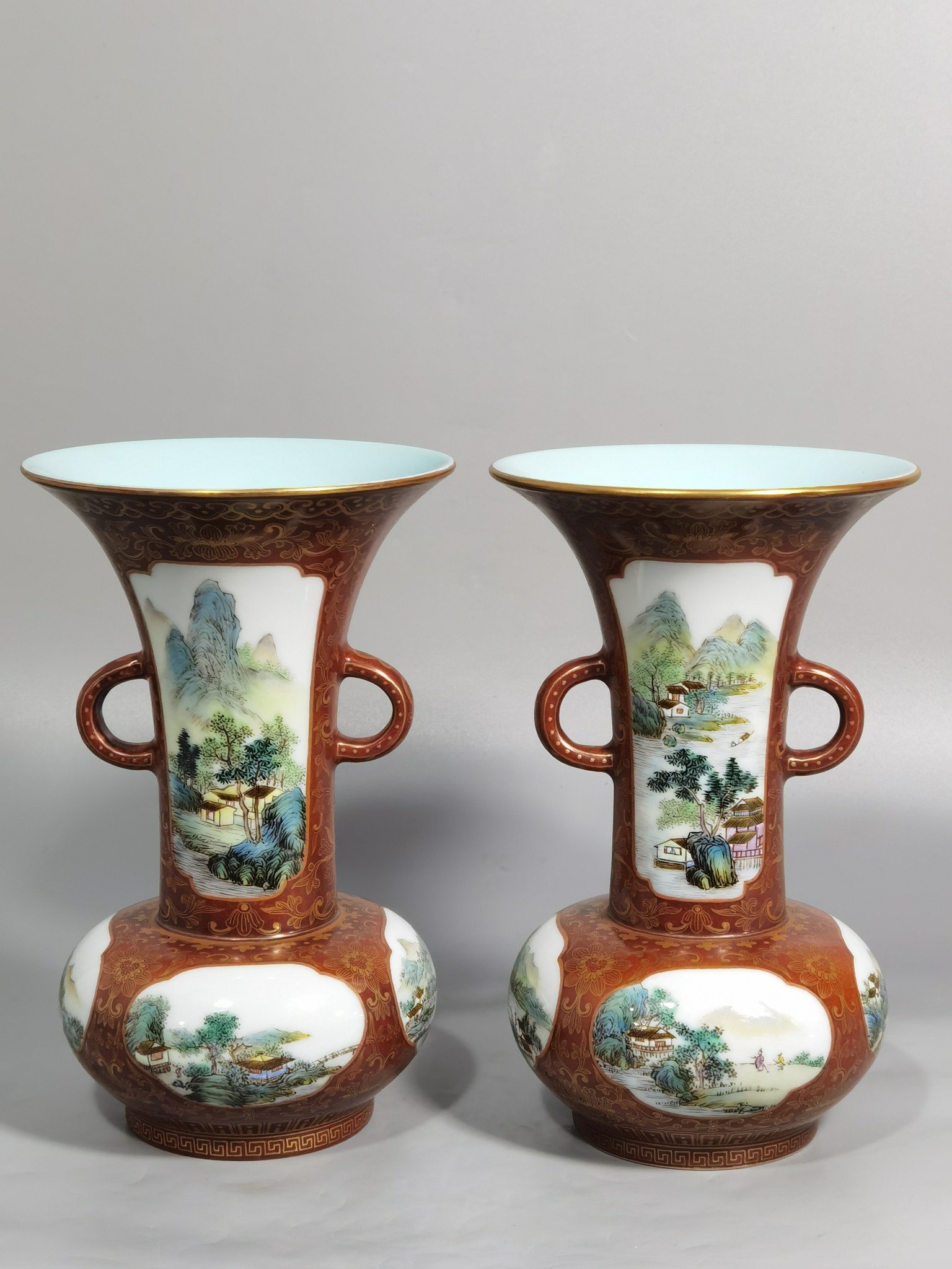 Qing Dynasty Qianlong gold-painted double-eared flower vase with window