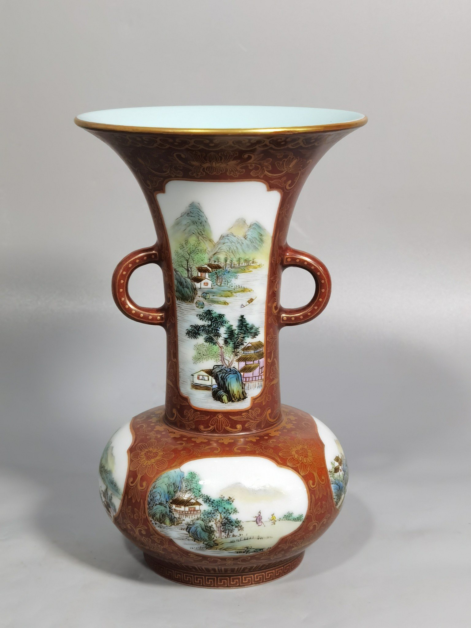 Qing Dynasty Qianlong gold-painted double-eared flower vase with window