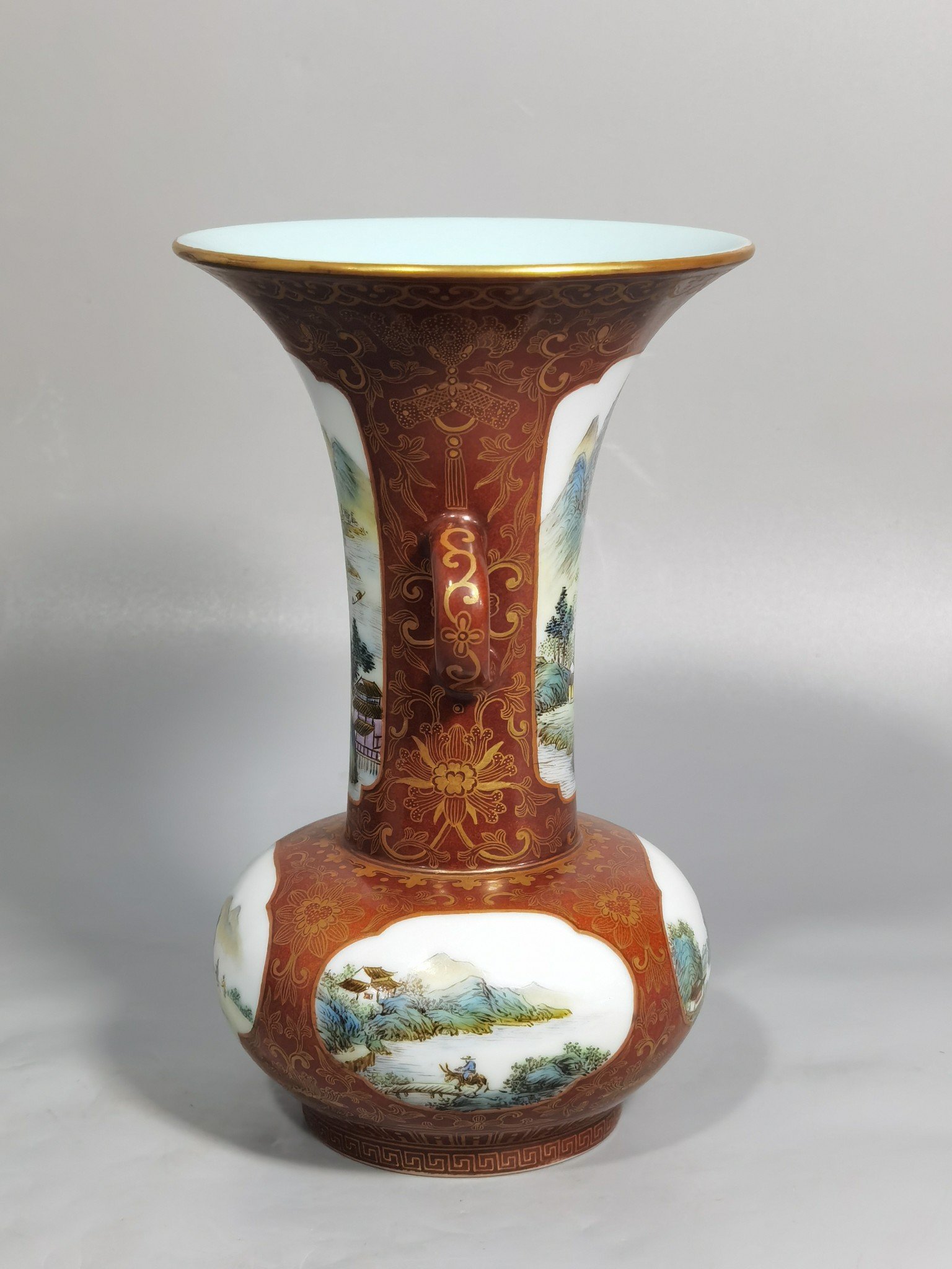 Qing Dynasty Qianlong gold-painted double-eared flower vase with window
