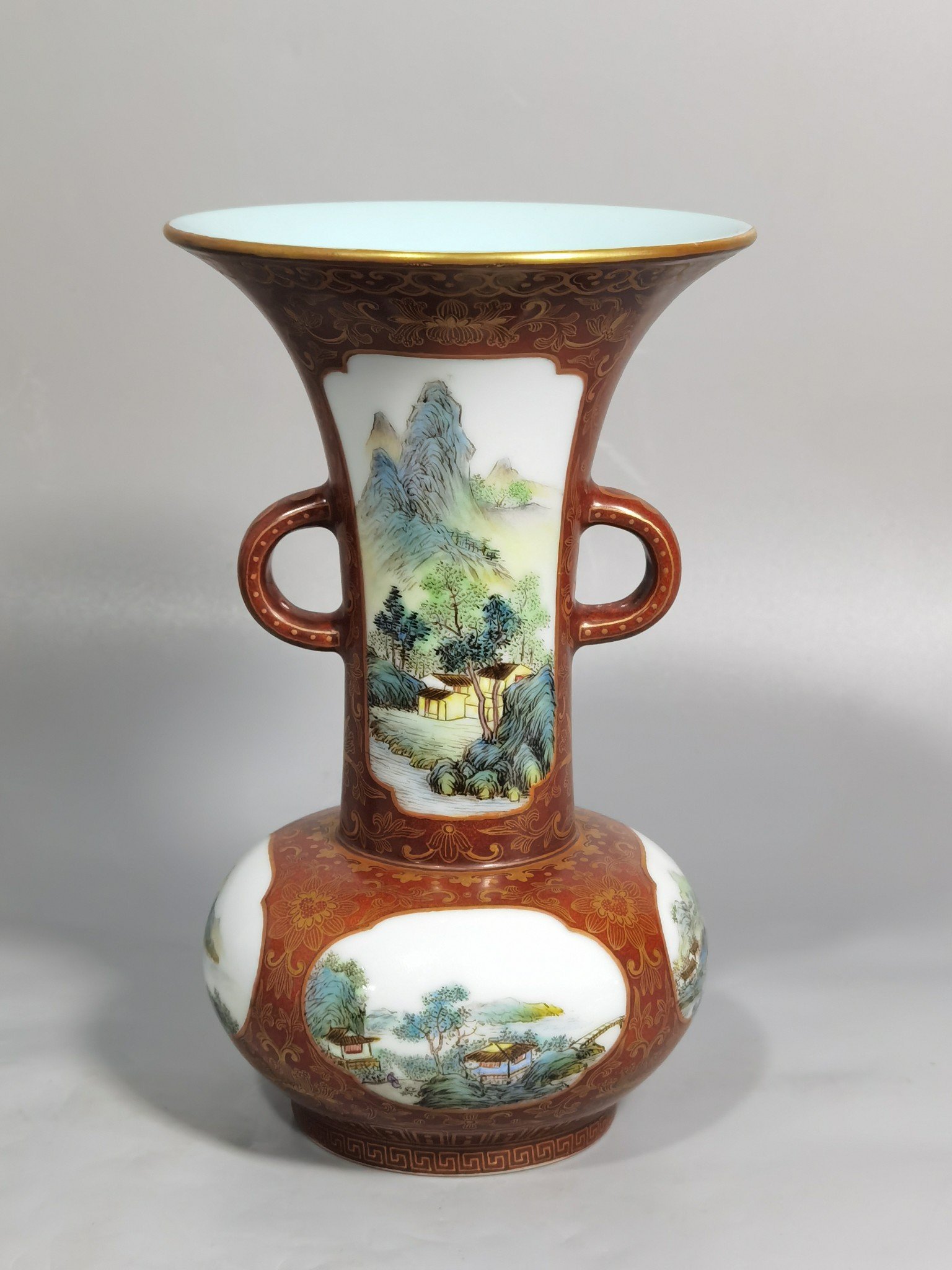 Qing Dynasty Qianlong gold-painted double-eared flower vase with window