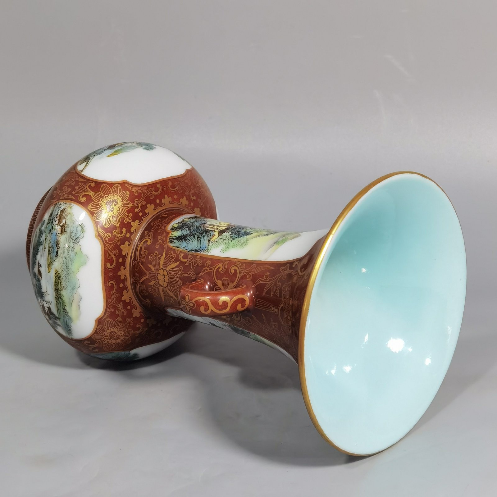 Qing Dynasty Qianlong gold-painted double-eared flower vase with window
