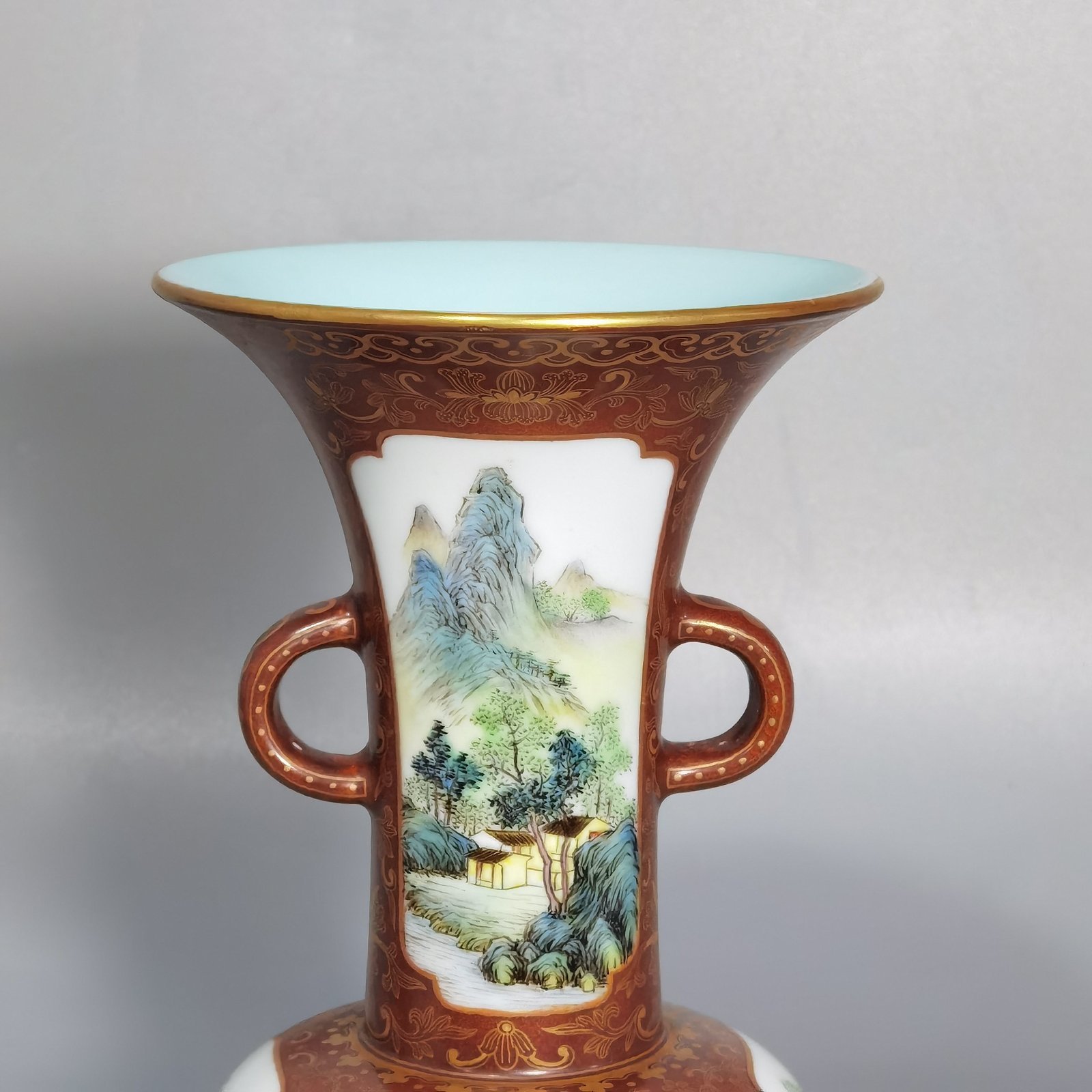 Qing Dynasty Qianlong gold-painted double-eared flower vase with window