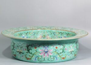 Qing Dynasty Qianlong turquoise green and lotus folded edge large wash