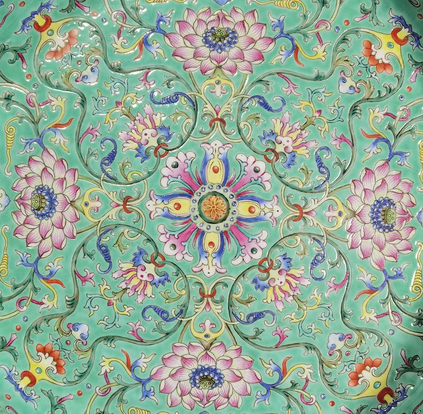 Qing Dynasty Qianlong turquoise green and lotus folded edge large wash