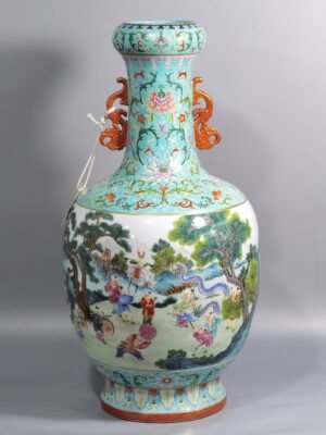 Qing Dynasty Qianlong green space double dragon ears mouthwash bottle