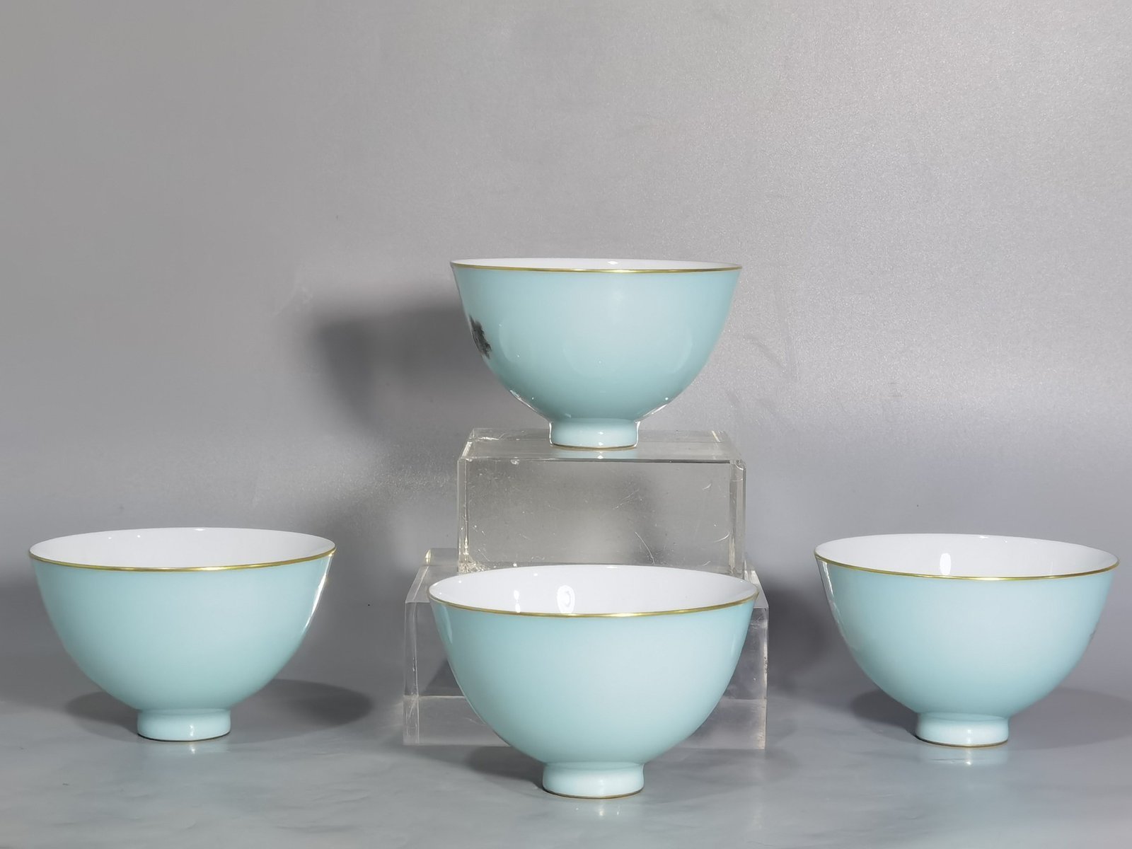 Qing Dynasty Qianlong set of tea circles