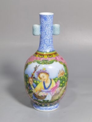 Qing Dynasty Qianlong enamel consecrated Western figure vase