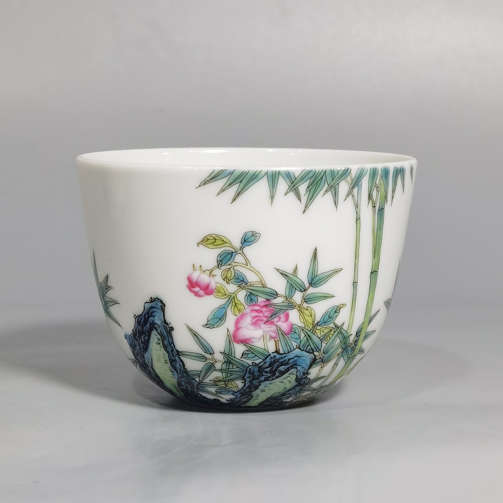 Qing Dynasty Qianlong pair of enamel rose green bamboo poetic cups