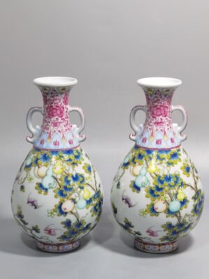 Qing Dynasty Qianlong Enamel Fushou Continuous mphora