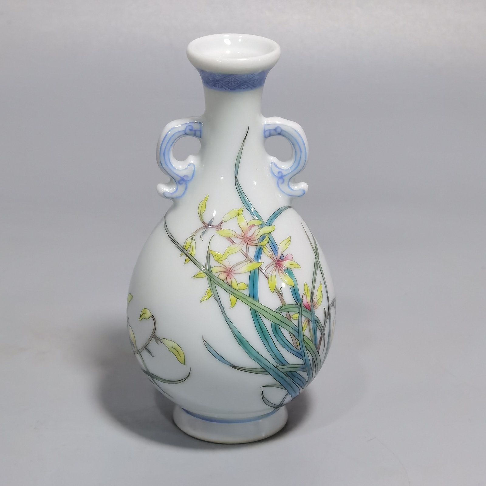 Qing Dynasty Qianlong Enamel Poetic Orchid mphora