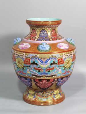 Qing Dynasty Qianlong enamel color gold ground ear statue