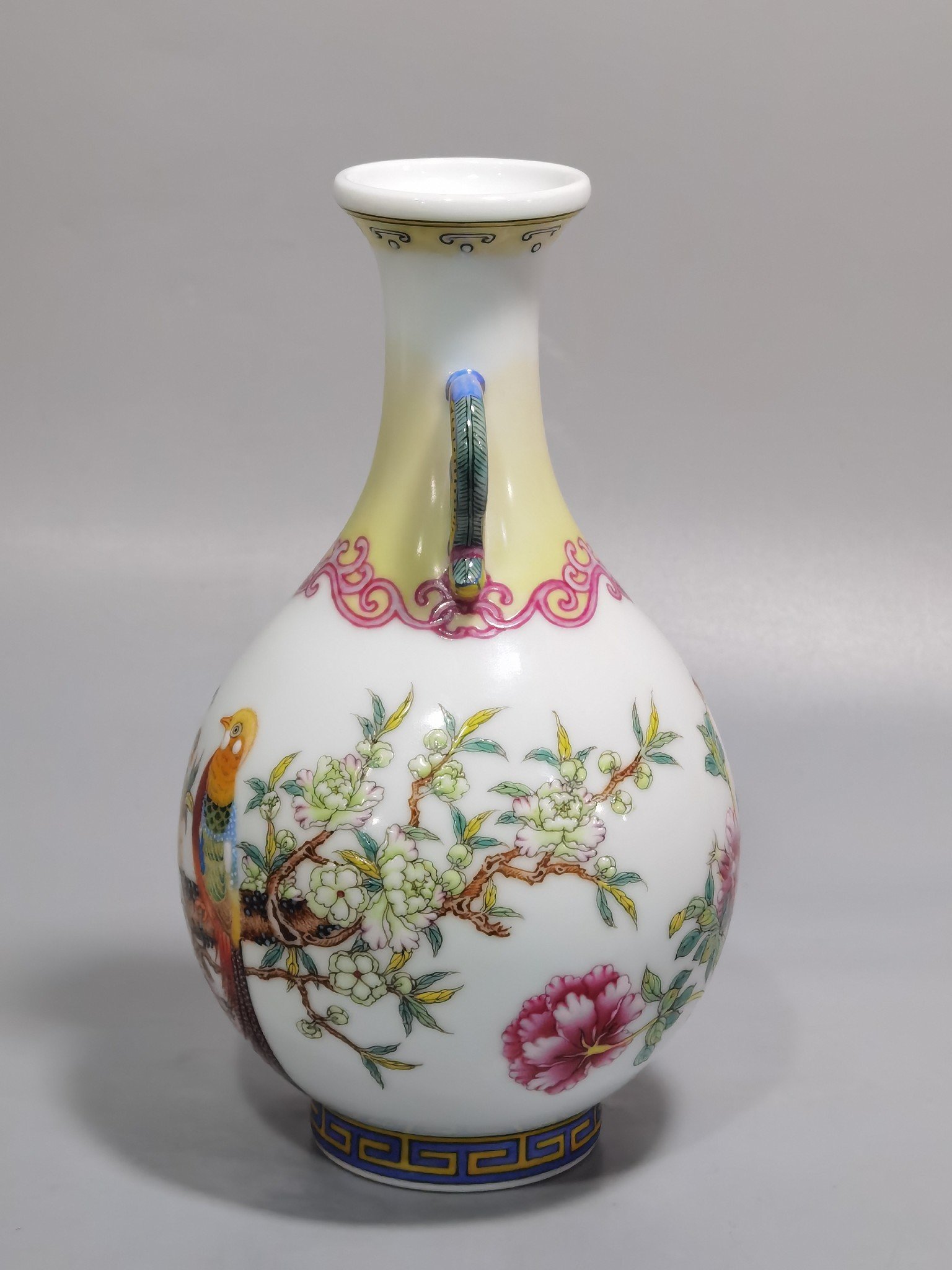 Qing Dynasty Qianlong pair of enamel golden pheasant and peony mphora