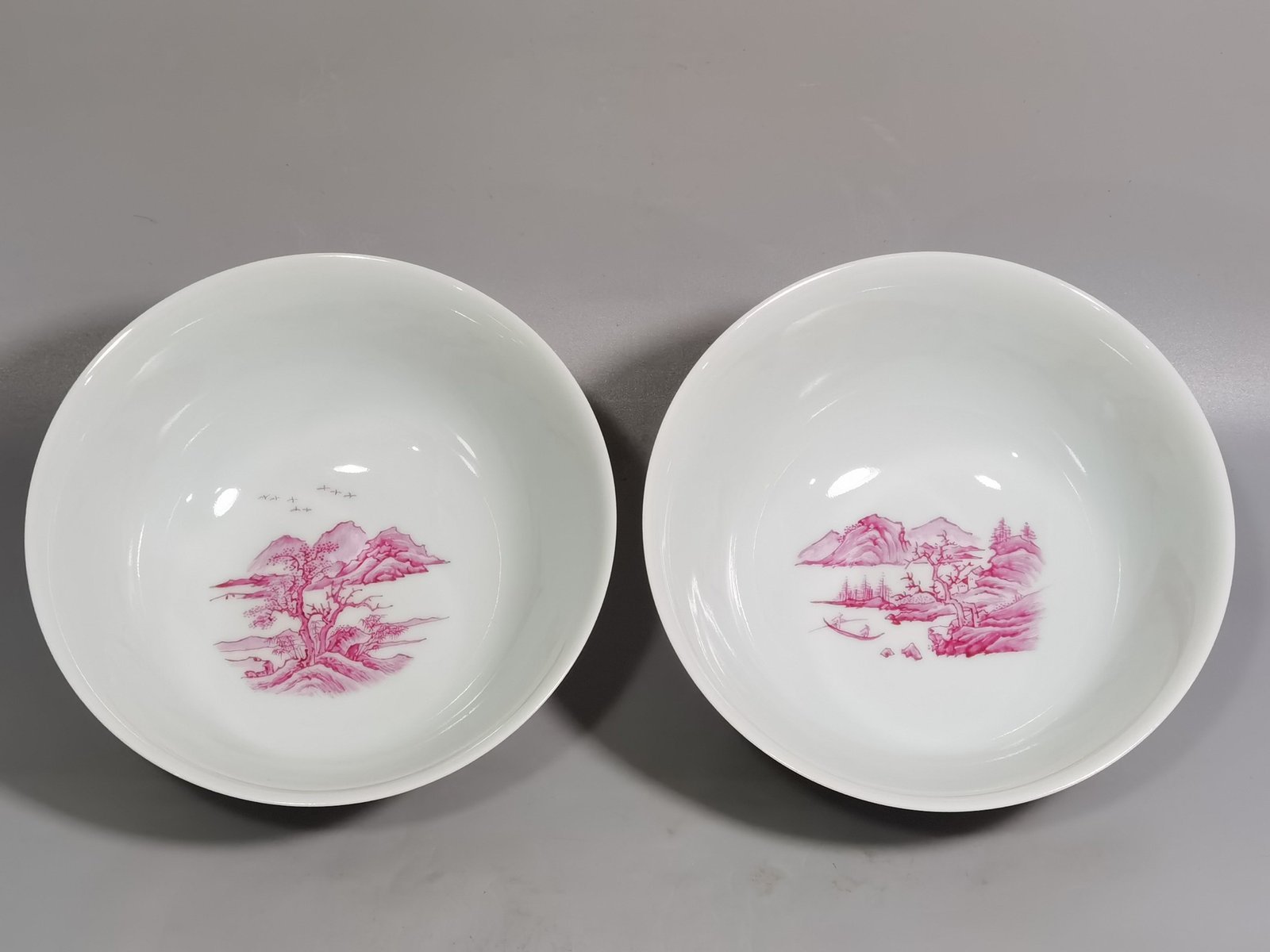 Qing Dynasty Qianlong pair of gate red and scape bowls with enamel yellow