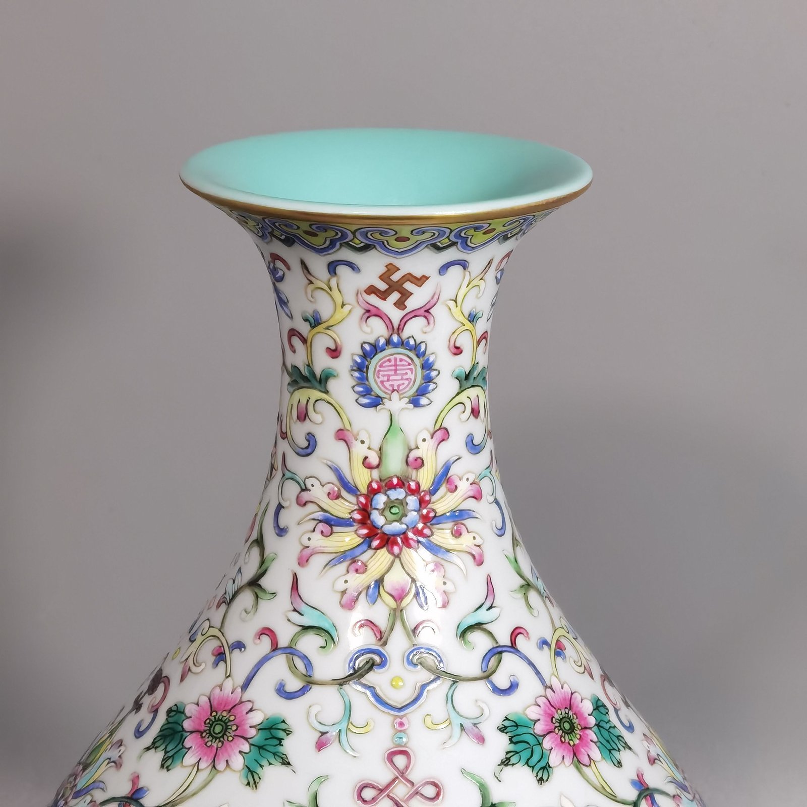 Qing Dynasty Qianlong white ground pastel color blessing and longevity lotus pattern jade pot