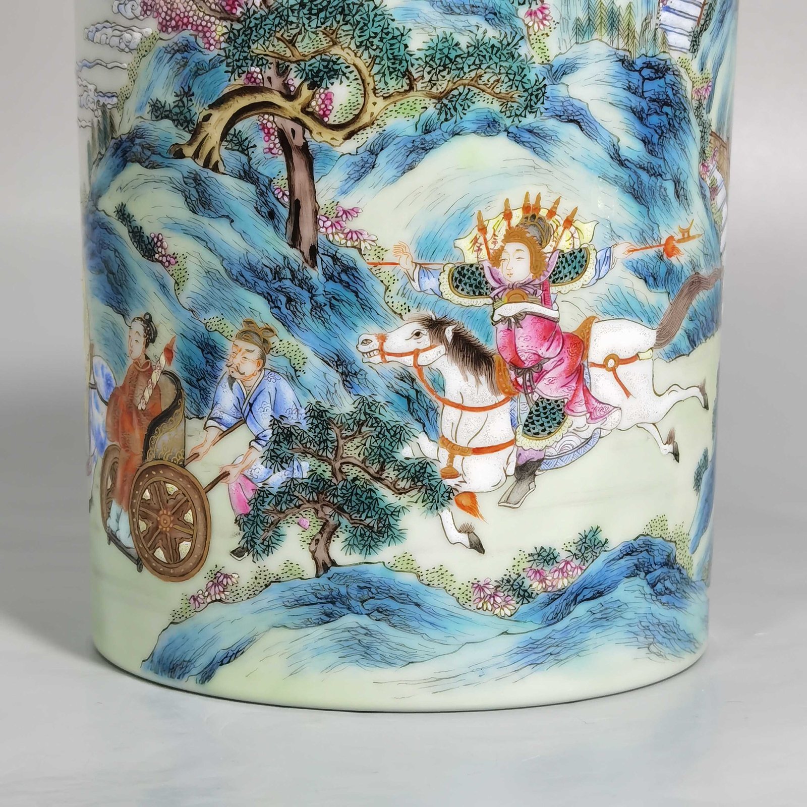 Qing Dynasty Qianlong Pastel Three Kingdoms Zhao Zilong Riding the Savior Painting Pen Holder