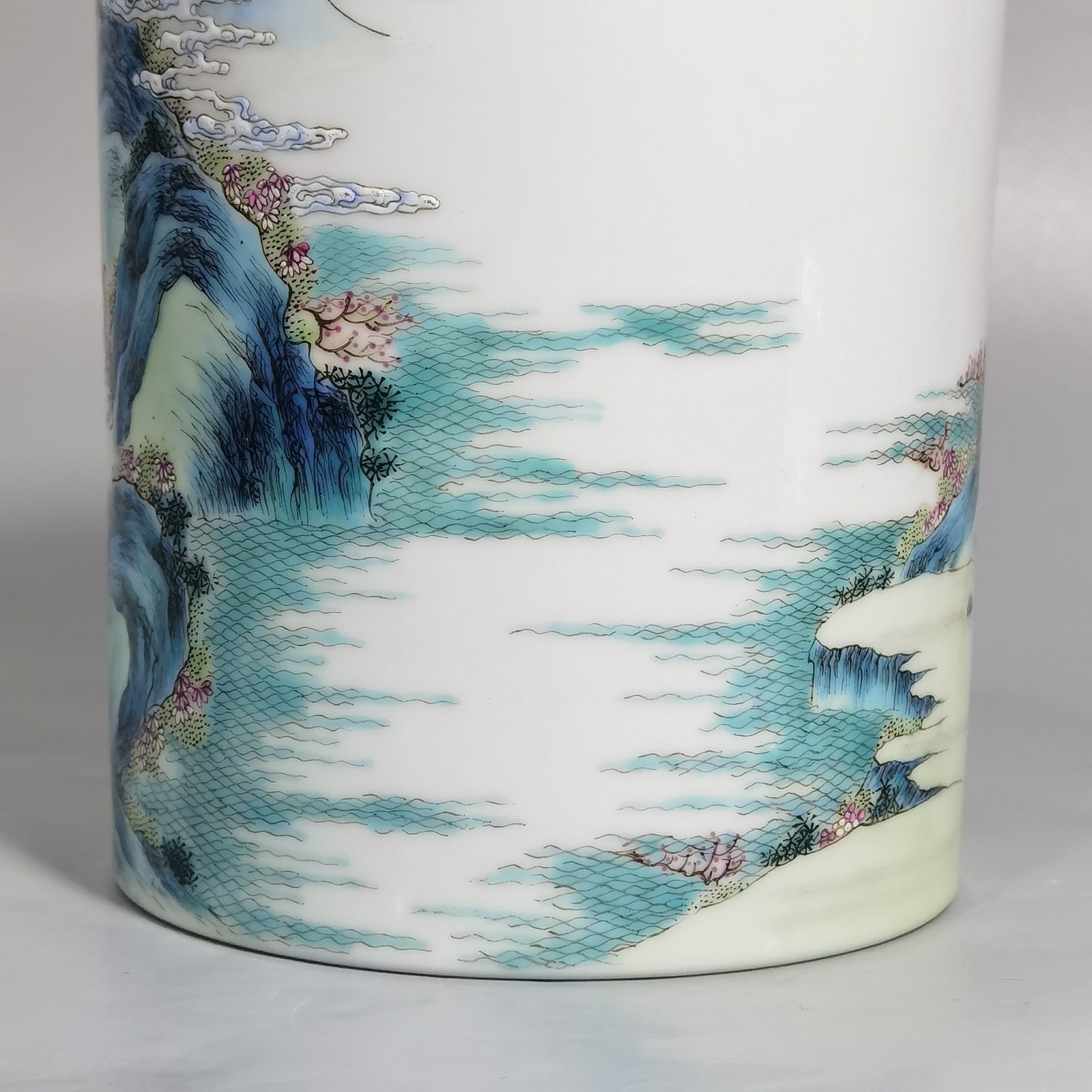 Qing Dynasty Qianlong Pastel Three Kingdoms Zhao Zilong Riding the Savior Painting Pen Holder