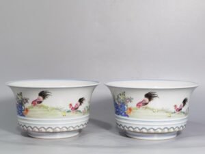 Qing Dynasty Qianlong Pastel rooster poem pattern horseshoe bowl