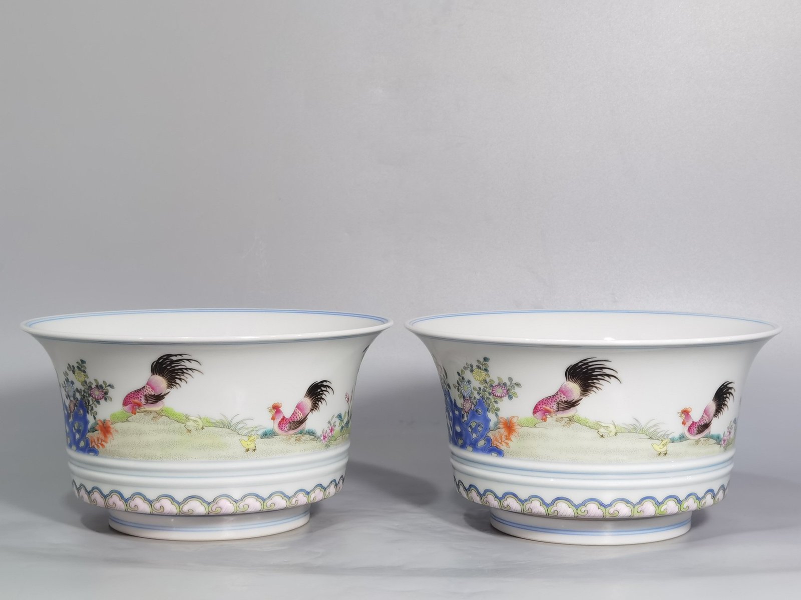 Qing Dynasty Qianlong Pastel rooster poem pattern horseshoe bowl